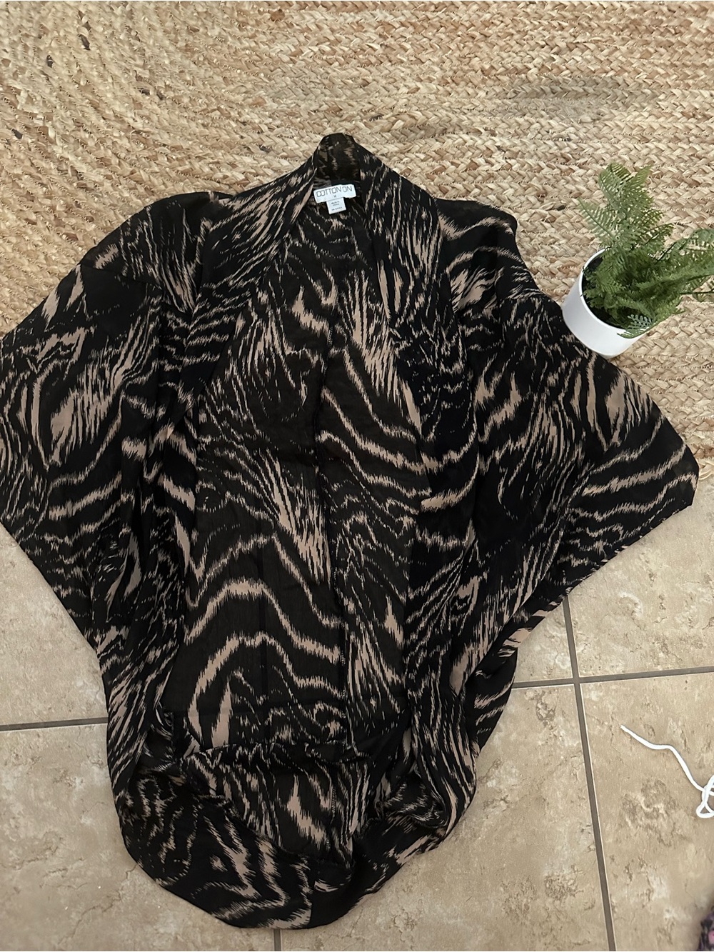 TIGER PRINT SHEER SHRUG KIMONO
